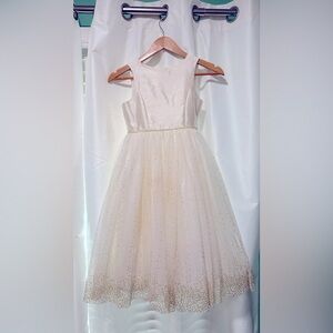 Davids Bridal Flower Girls Dress, Size 8, Ivory and Gold